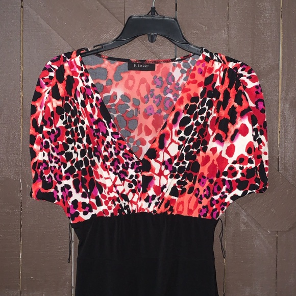 B. Smart- woman’s dress - Picture 3 of 5